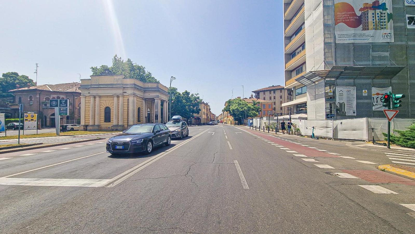 Alle Porte Del Centro - Guest House - Reggio Emilia - Ingresso Centro Storico - Parcheggio Gratuito エクステリア 写真